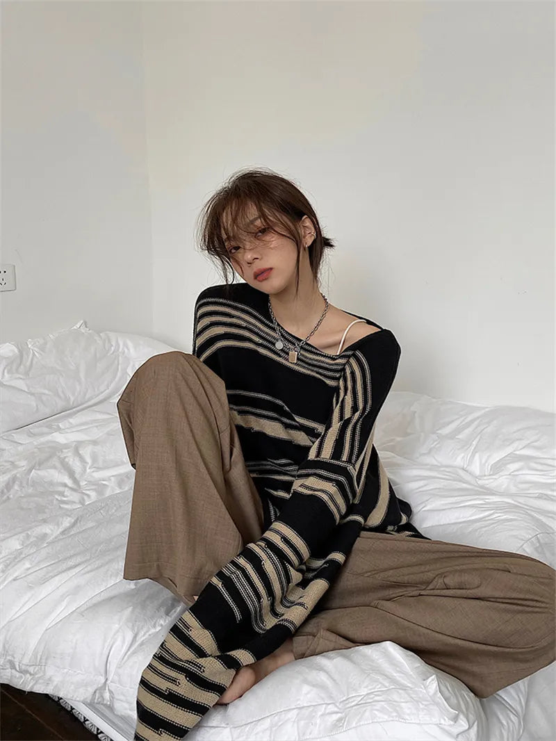 Women’s Striped Long Sleeve Loose-Fit Knitted Jumper