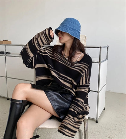 Women’s Striped Long Sleeve Loose-Fit Knitted Jumper