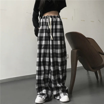 Women's Oversized Black Sweatpants - Loose Fit and Elastic Waistband