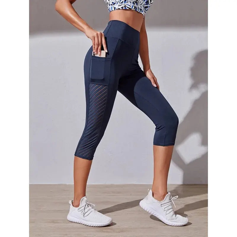 High-Waisted Hip-Lifting Slimming Yoga Crop Pants with Panel Pocket Design