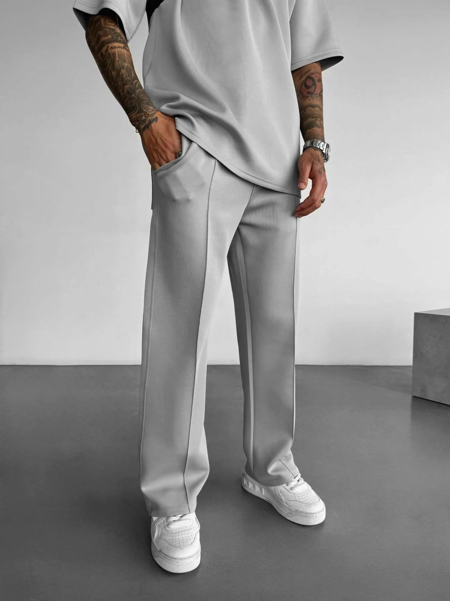 Men's Casual Pants with Single-Line Pleats and Elastic Drawstring Waist