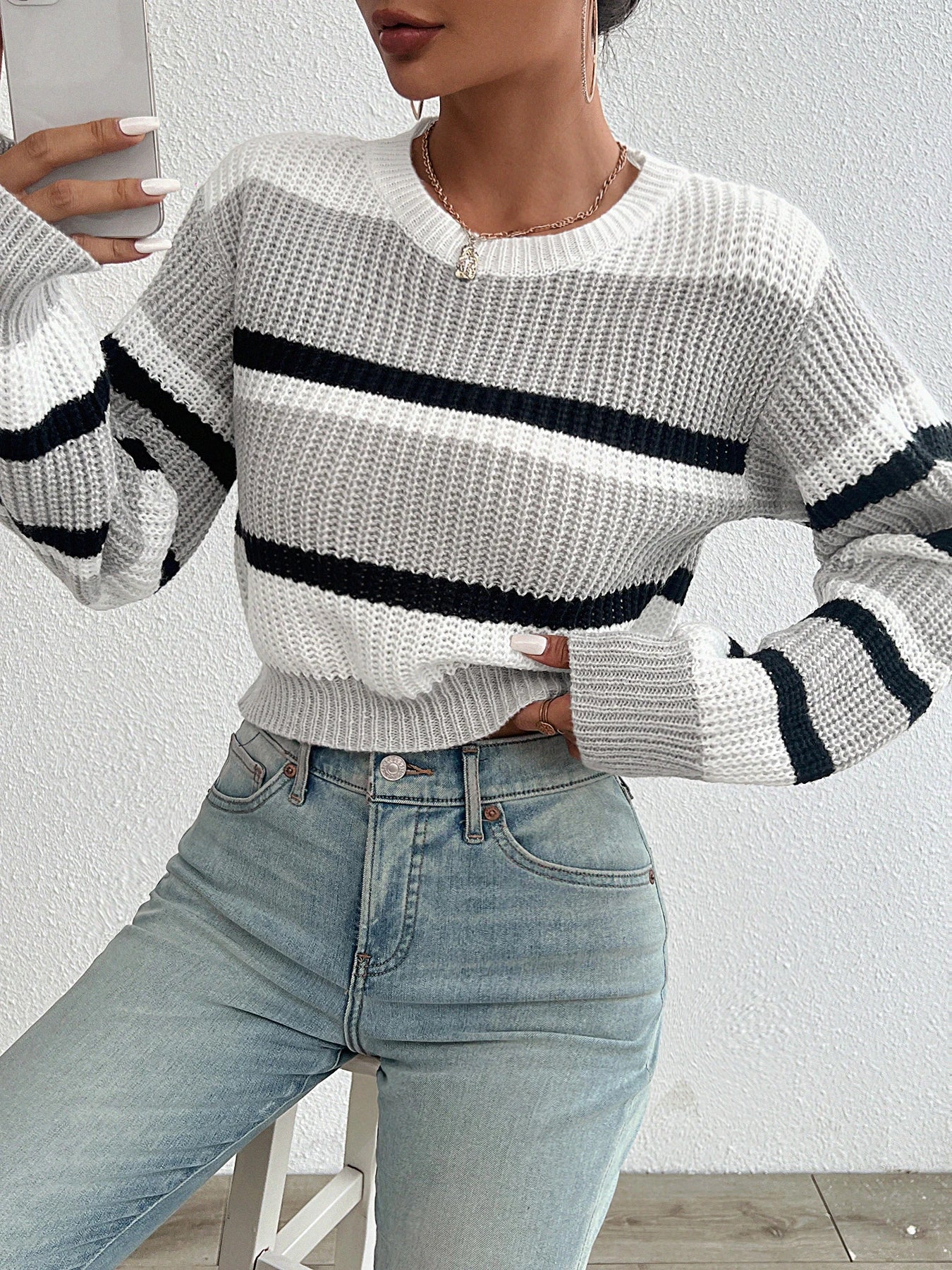 Women's Loose-Fit Acrylic Knit Long Sleeve Round Neck Sweater