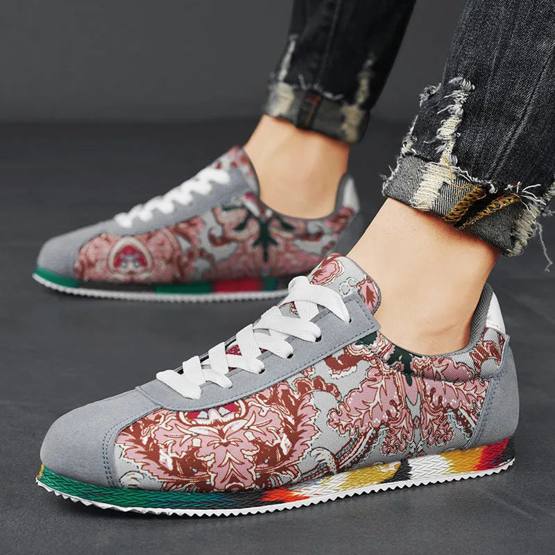 Men's Lightweight Flat Sneakers with Floral Print Design